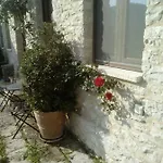 To Archontiko Tis Marias Κλαύσιο